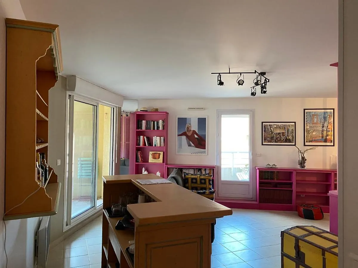 Appartement Ste Maxime Proximite Bord De Mer Sainte-Maxime Feriehus